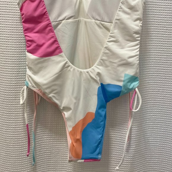 Paper London Style Wave One Piece Swimsuit Color Seven Wonders Size S NWT - Picture 6 of 6
